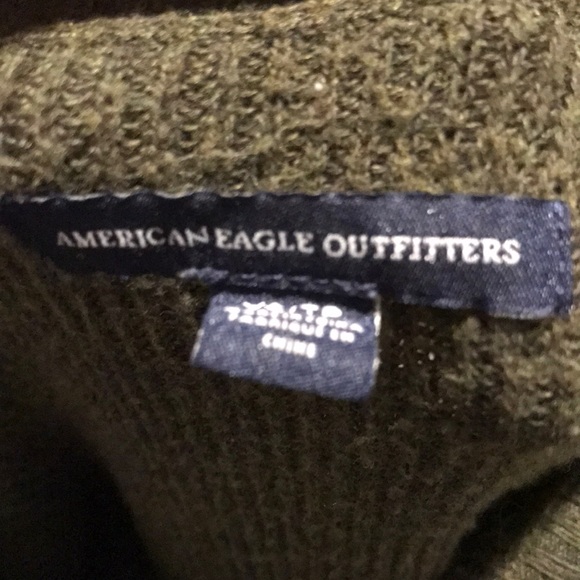 Green sweater - Picture 2 of 2